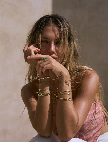 MINI PEARLS - HAND - KNOTTED BRACELET - NEON SUNSET - GOLD