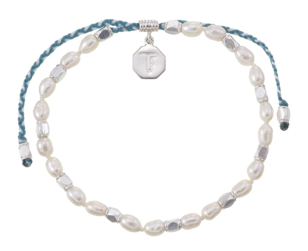 MINI PEARLS - HAND KNOTTED BRACELET - GREEN AND WHITE CORD - SILVER